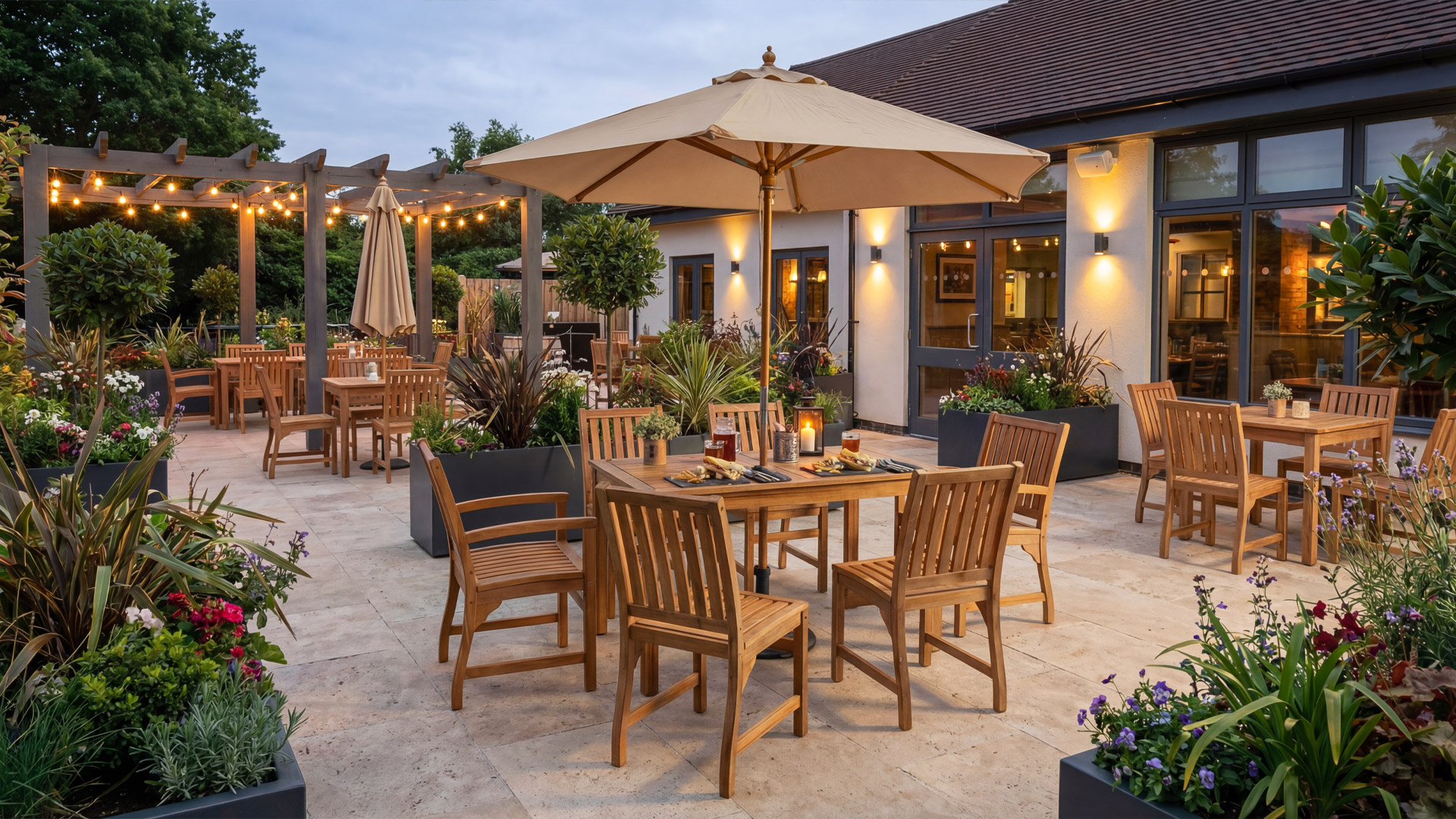 Burford Outdoor Commercial Wooden Furniture