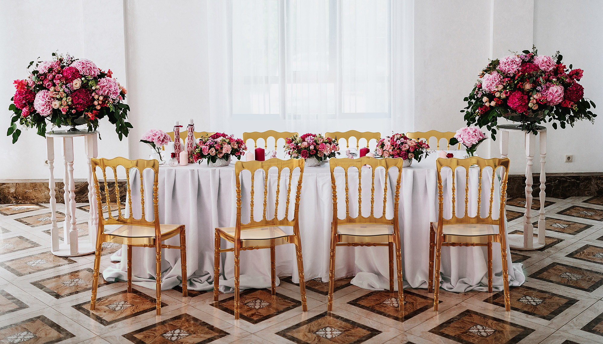 siesta-opera-chairs-wedding.jpg